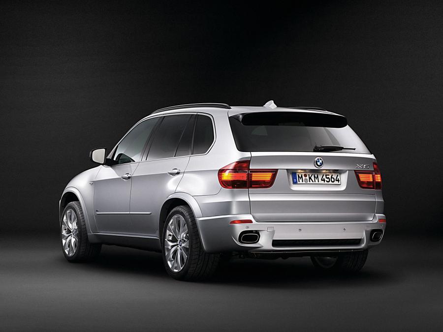  BMW X5 4.8i M Sport Package 2007 года  (фото 3 из 5)